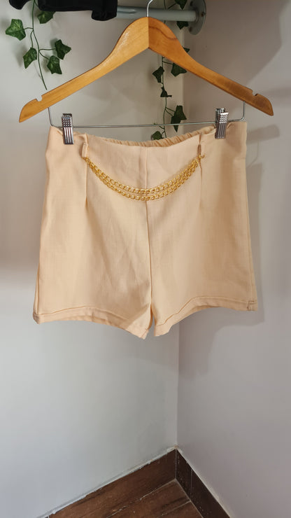 Shorts com corrente