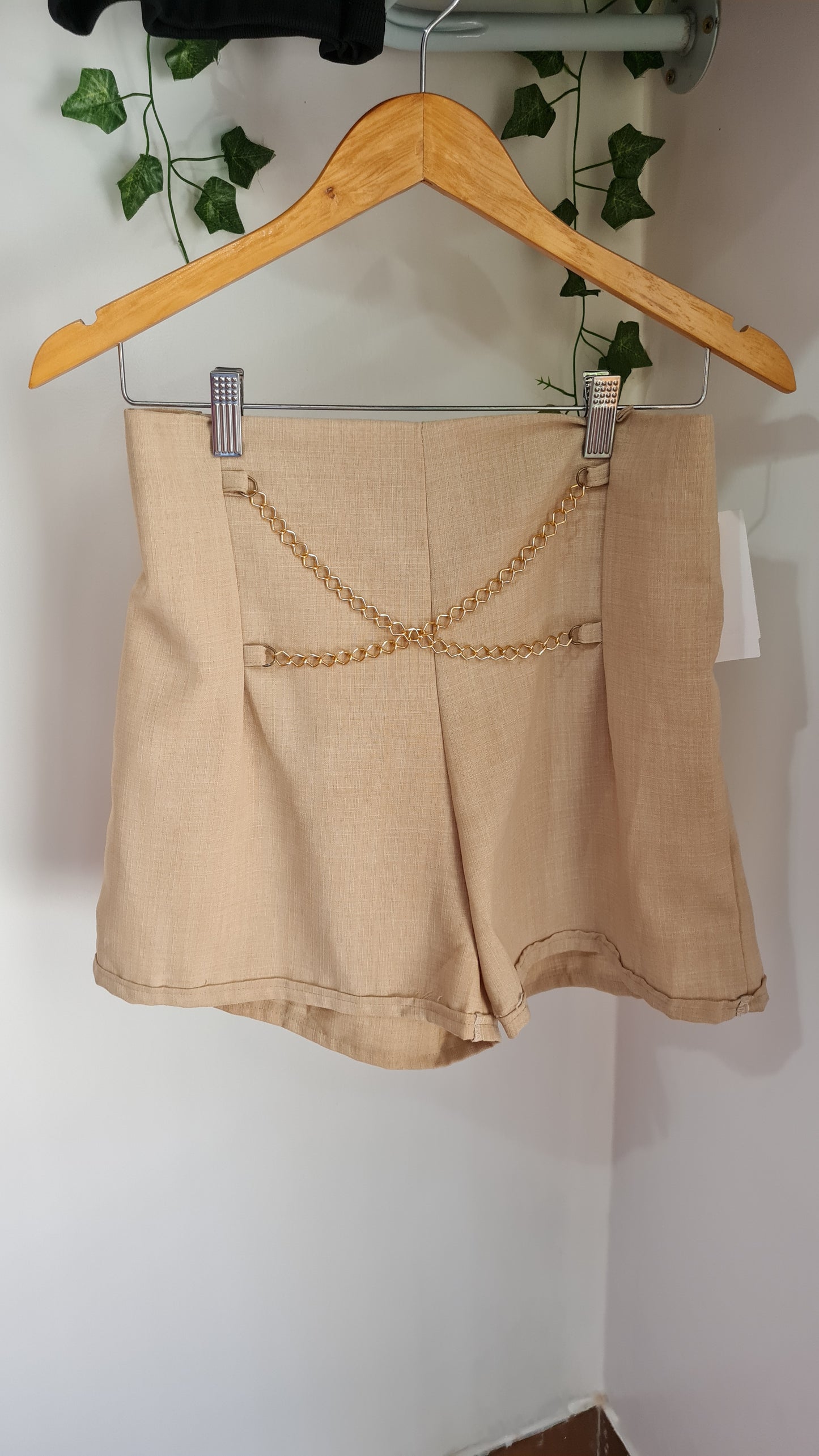 Shorts com corrente