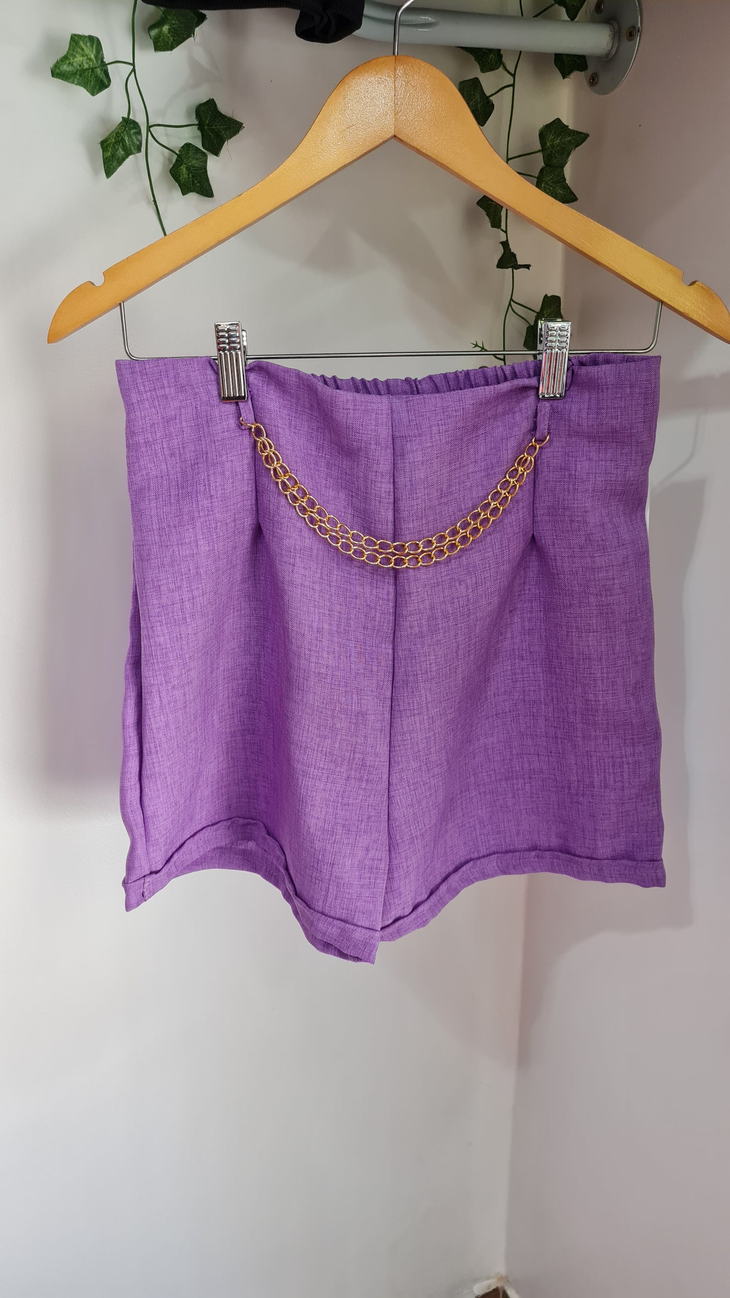 Shorts com corrente