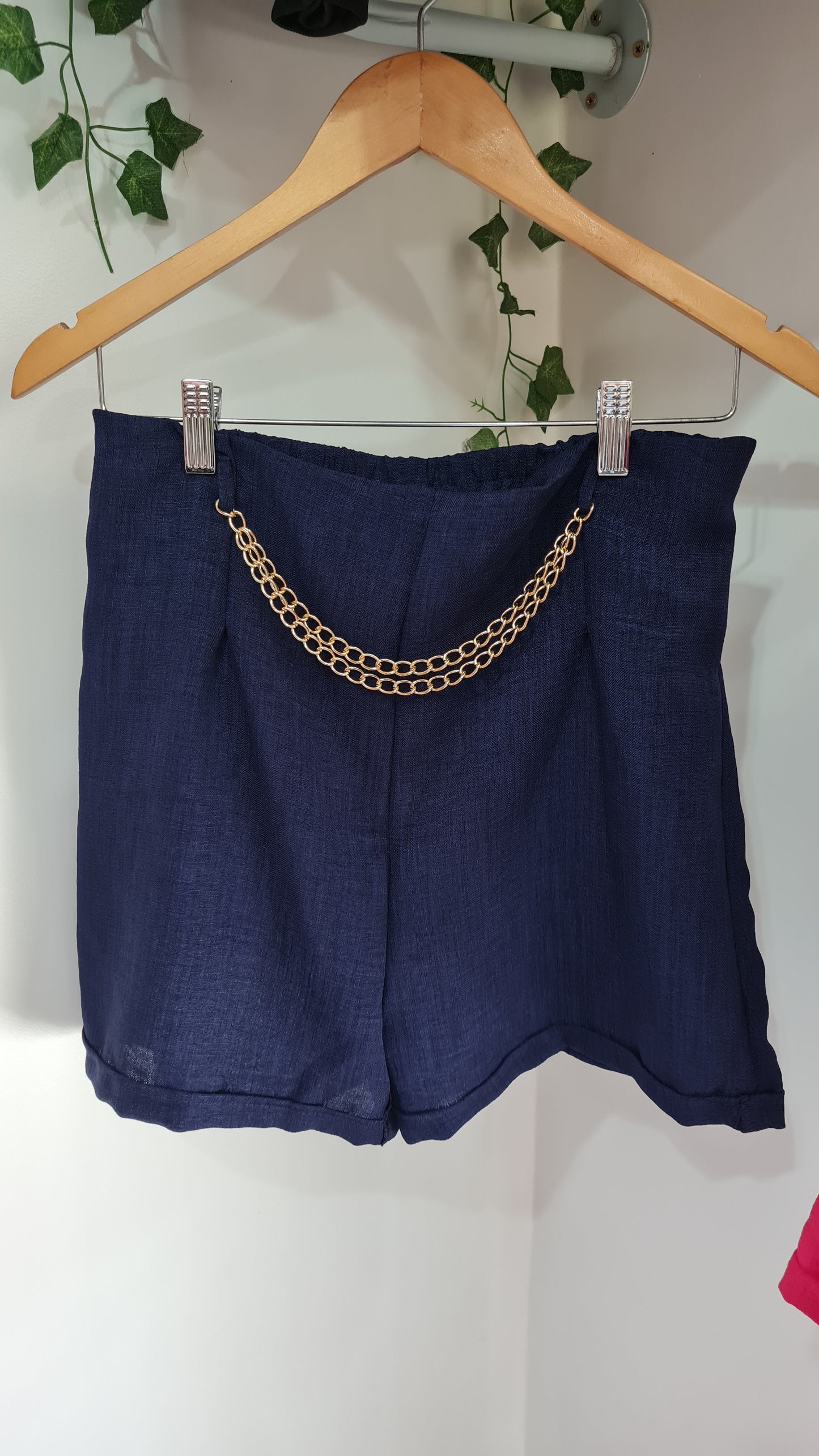 Shorts com corrente
